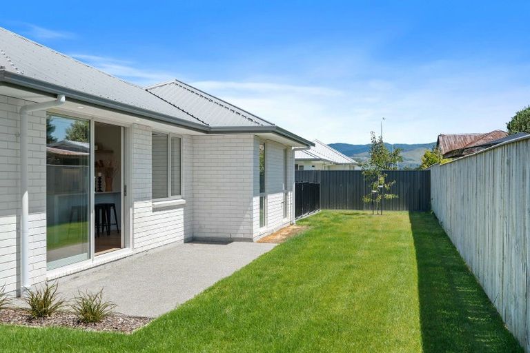 Photo of property in 20 Hereford Drive, Carterton, 5713