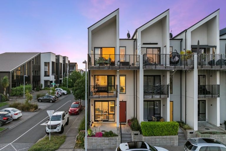 Photo of property in 22 Catalina Bay Drive, Hobsonville, Auckland, 0616