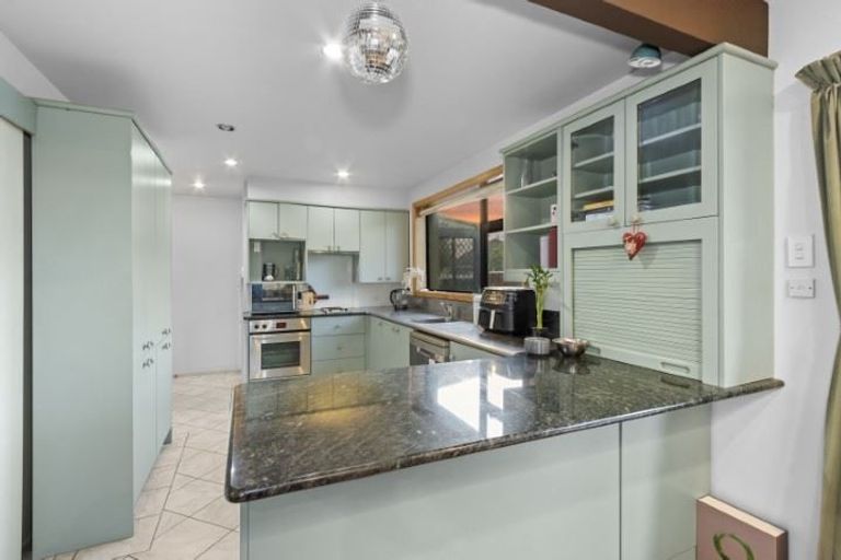 Photo of property in 24 Kinnaird Place, Hillmorton, Christchurch, 8025