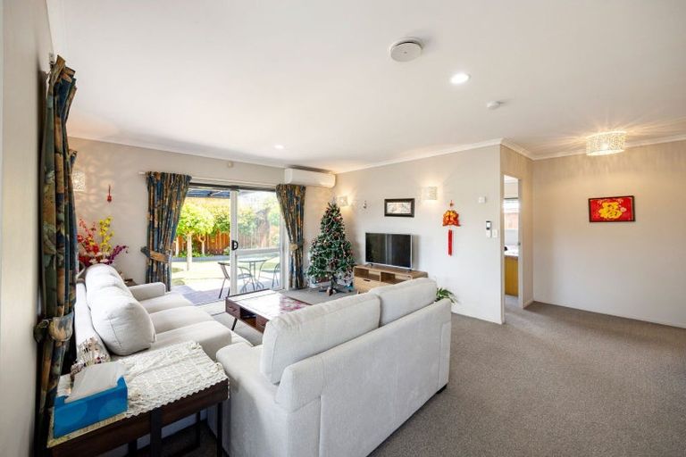 Photo of property in 50 Catalina Drive, Melville, Hamilton, 3206