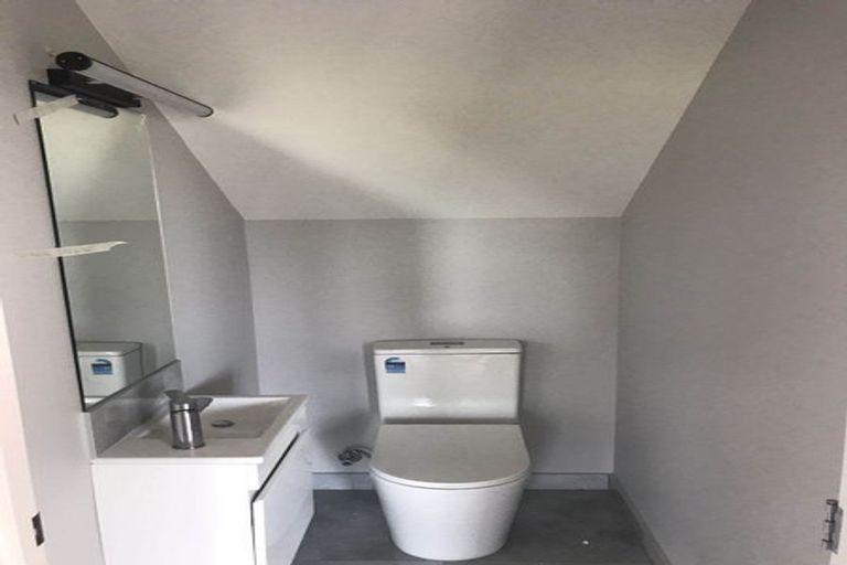 Photo of property in 2/7 Miharo Crescent, Flagstaff, Hamilton, 3210