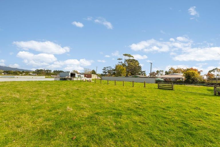 Photo of property in 7b Beach Road, Omata, New Plymouth, 4374