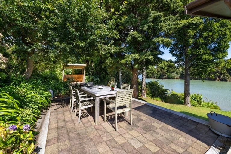 Photo of property in 25 Smith Street, Raglan, 3225