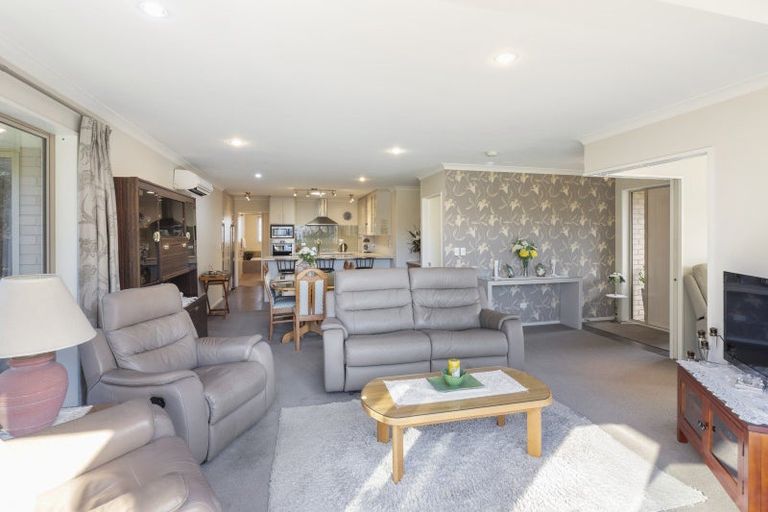 Photo of property in 22 Mokihi Gardens, Hillmorton, Christchurch, 8024