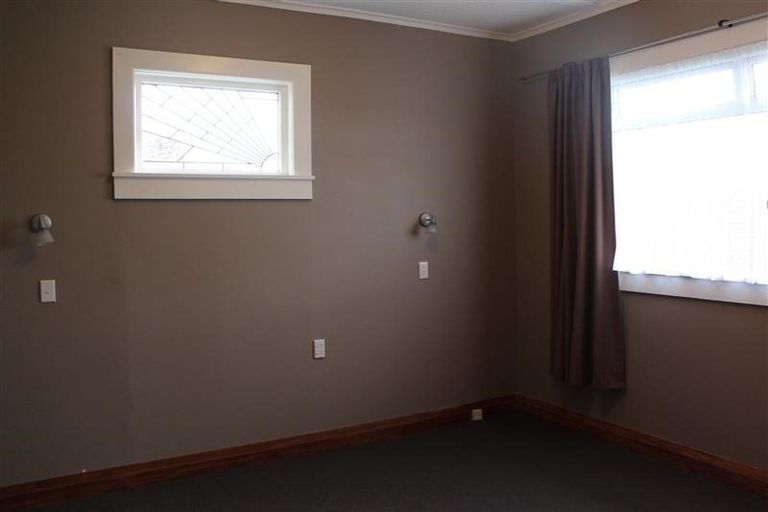 Photo of property in 18 Brookes Terrace, Waitara, 4320