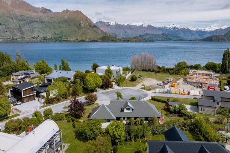 Photo of property in 4 Baker Grove, Wanaka, 9305