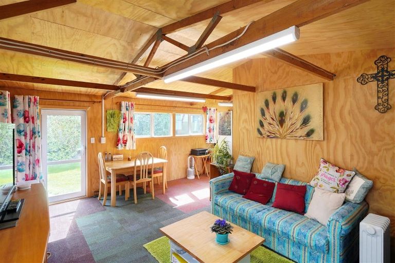 Photo of property in 46 Woodville Street, Edgeware, Christchurch, 8013