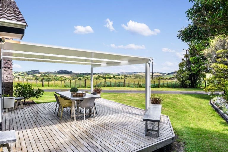 Photo of property in 286 Muriwai Valley Road, Muriwai, Waimauku, 0881