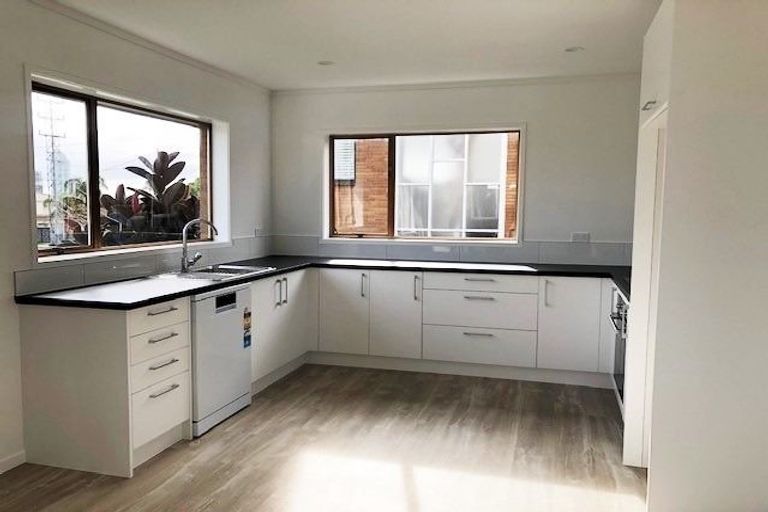 Photo of property in 2/41 Francis Street, Hauraki, Auckland, 0622