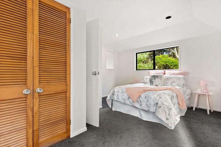 Photo of property in 74 Rhinevale Close, Henderson, Auckland, 0612