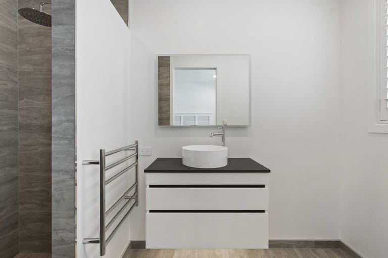 Photo of property in 17 Awatea Drive, Whitianga, 3510