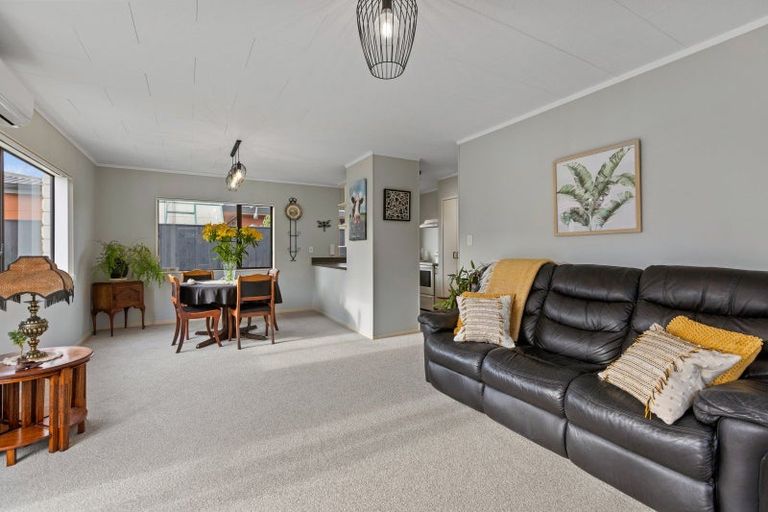 Photo of property in 273/1 Mangorei Road, Merrilands, New Plymouth, 4312