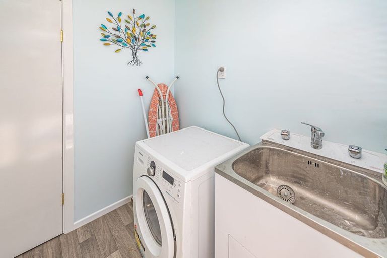 Photo of property in 5 Raupo Street, Castlecliff, Whanganui, 4501