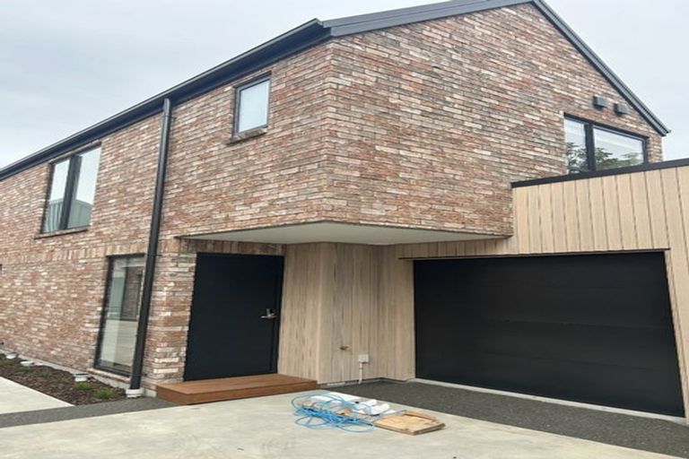 Photo of property in 2/58 Derby Street, St Albans, Christchurch, 8014