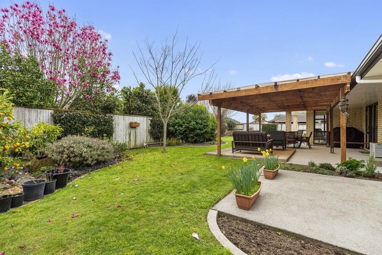 Photo of property in 6 Winchester Place, Rototuna North, Hamilton, 3210