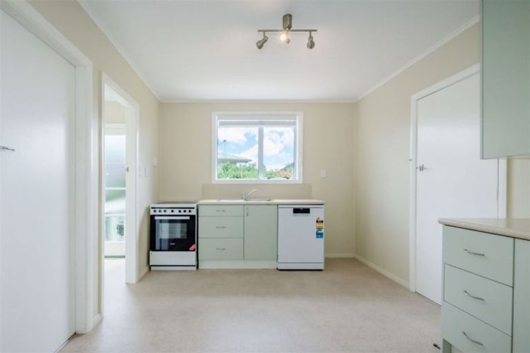 Photo of property in 31 Moana Road, Paraparaumu, 5032