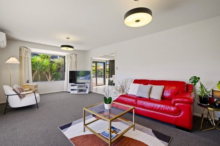 Photo of property in 4 Larkhill Place, Russley, Christchurch, 8042