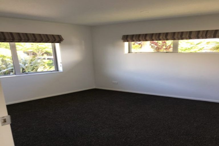 Photo of property in 51 Niven Street, Avondale, Christchurch, 8061