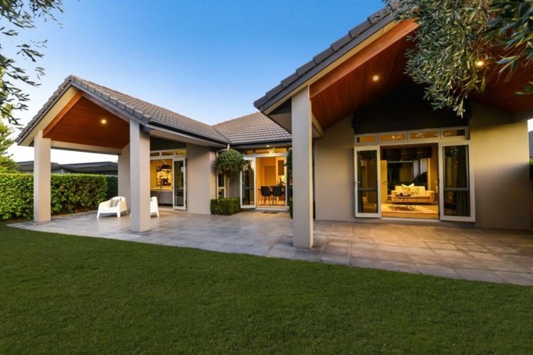 Photo of property in 8 Cabernet Close, Rototuna, Hamilton, 3210