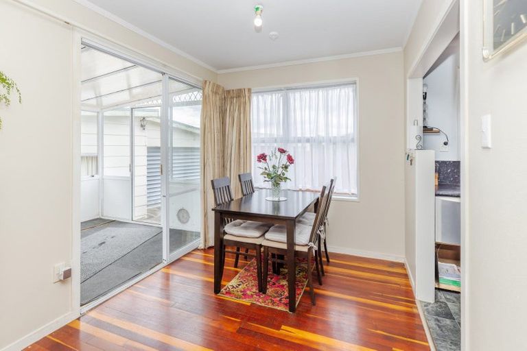 Photo of property in 9 Bremridge Place, Melville, Hamilton, 3206