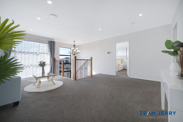 Photo of property in 76 Donegal Park Drive, Flat Bush, Auckland, 2019