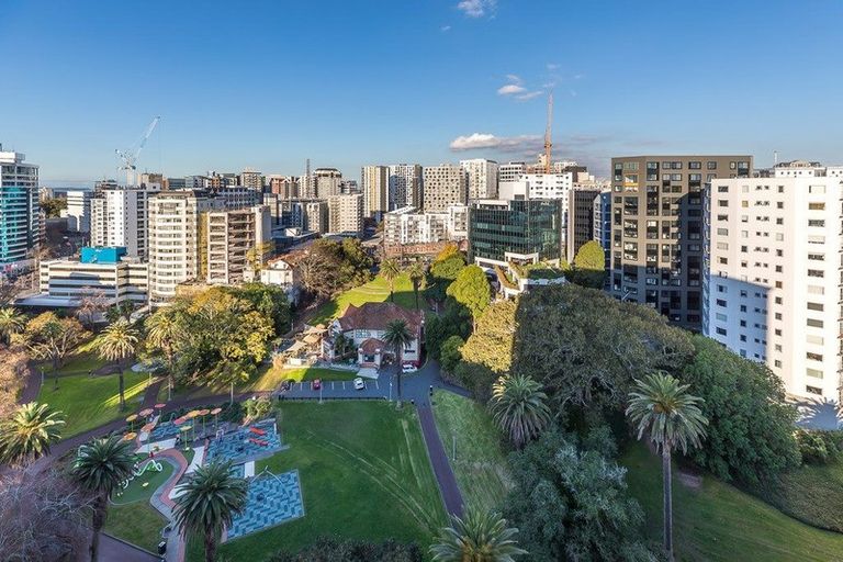 Photo of property in The Duxton Hotel Apartments, 6p/100 Greys Avenue, Auckland Central, Auckland, 1010