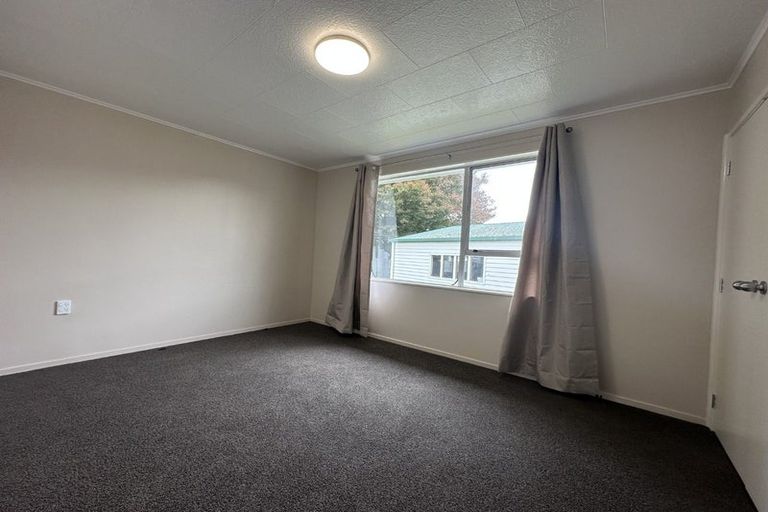 Photo of property in 8 Citril Place, Red Hill, Papakura, 2110