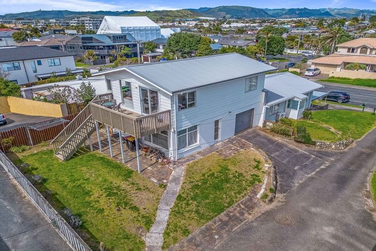 Photo of property in 397 Oceanbeach Road, Mount Maunganui, 3116