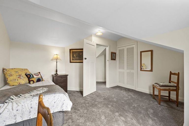 Photo of property in 18 Ridge Lane, New Plymouth, 4310