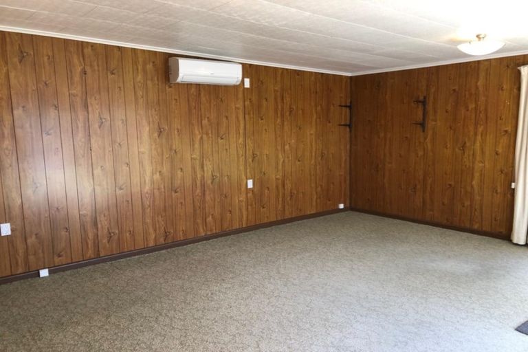 Photo of property in 16 Grant Street, Havelock North, 4130