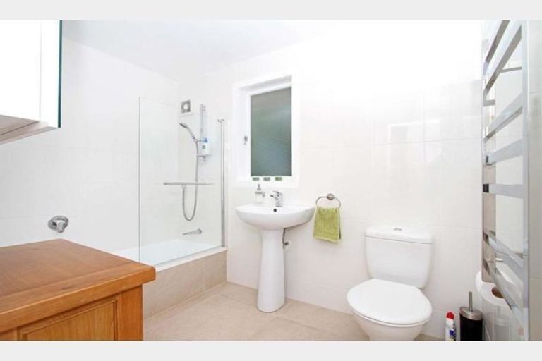Photo of property in 126 Hinemoa Street, Birkenhead, Auckland, 0626