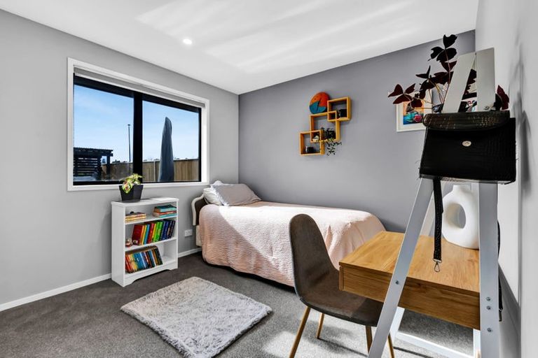 Photo of property in 3 Ruru Lane, Hurworth, New Plymouth, 4310