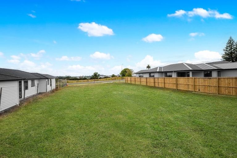 Photo of property in 18a Mclarin Road, Glenbrook, 2681