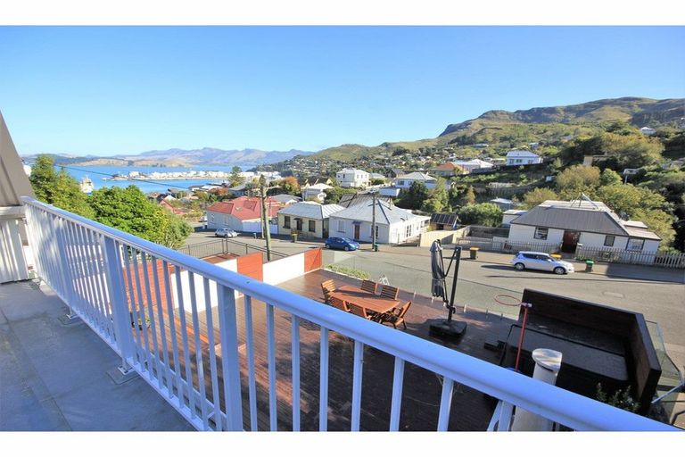 Photo of property in 72 Oxford Street, Lyttelton, 8082