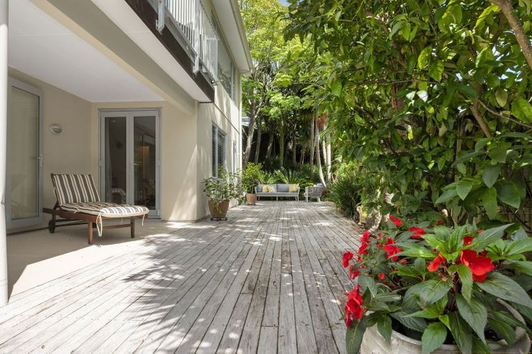 Photo of property in Gulf View Estate, 539a East Coast Road, Browns Bay, Auckland, 0630