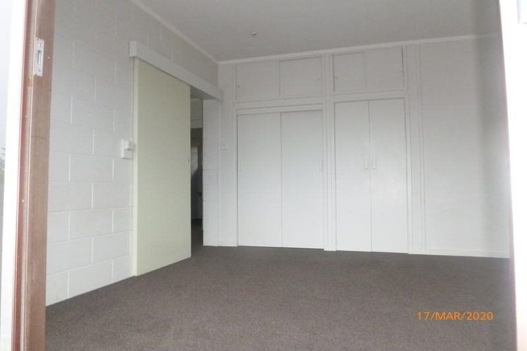 Photo of property in 1/9 Parrs Cross Road, Henderson, Auckland, 0612
