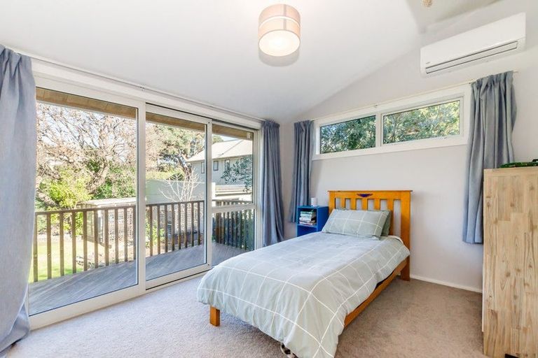 Photo of property in 15 Tiromoana Road, Raumati South, Paraparaumu, 5032