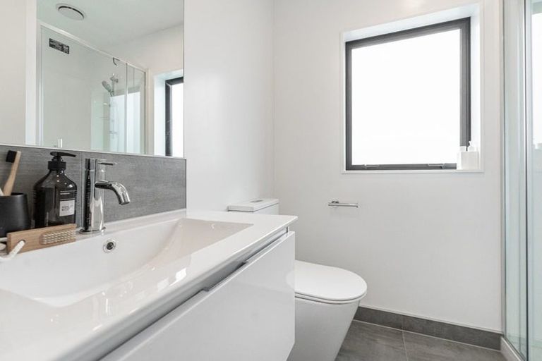 Photo of property in 7c Bettina Place, Manurewa, Auckland, 2102