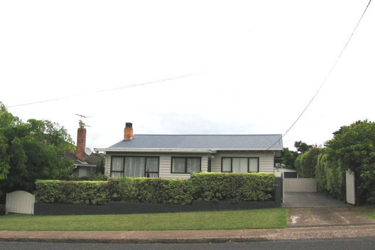 Photo of property in 44 Hillcrest Avenue, Hillcrest, Auckland, 0627