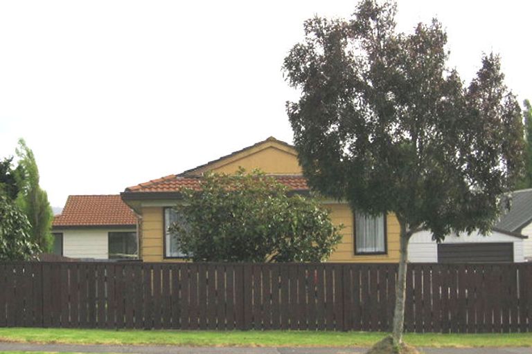 Photo of property in 198 Waitemata Drive, Ranui, Auckland, 0612