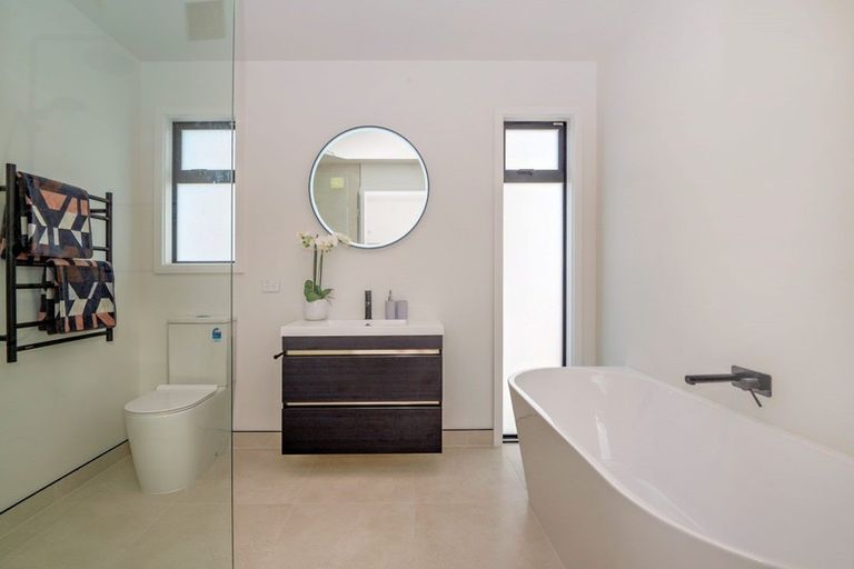 Photo of property in 16 Pacific Parade, Coastlands, Whakatane, 3120