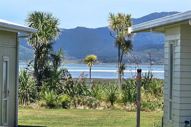 Photo of property in 128 Harbour Drive, Matarangi, Whitianga, 3592