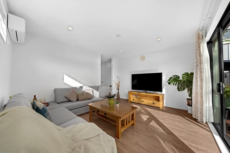 Photo of property in 6 Manahau Lane, Flat Bush, Auckland, 2019