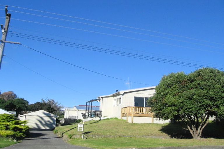 Photo of property in 22 Ngaio Street, Otaki Beach, Otaki, 5512