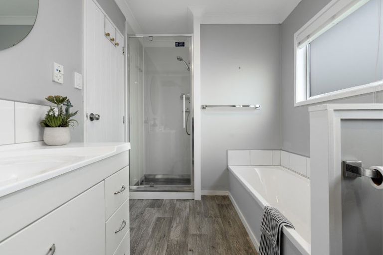 Photo of property in 25c Linton Crescent, Matua, Tauranga, 3110