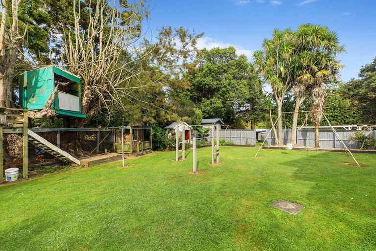 Photo of property in 239 Waiuku Otaua Road, Waiuku, 2682