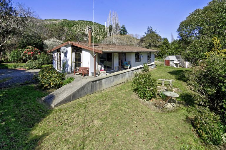 Photo of property in 3896 Ngahape Road, Ngahape, Masterton, 5890