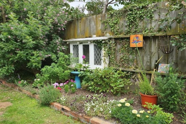 Photo of property in 286 Main Road, Tawa, Wellington, 5028