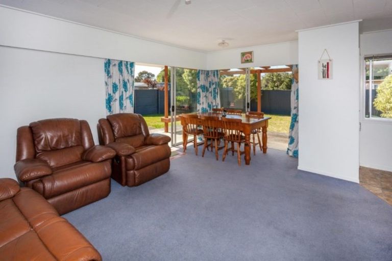 Photo of property in 114b Weka Street, Whangamata, 3620