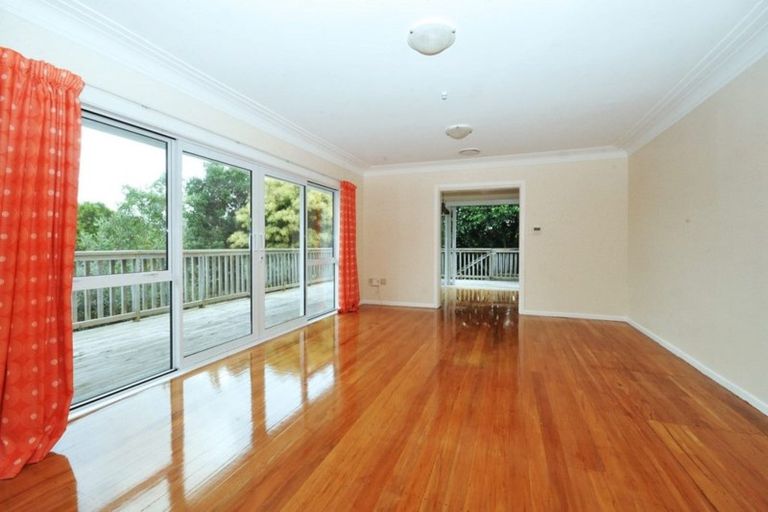 Photo of property in 20 Matipo Road, Te Atatu Peninsula, Auckland, 0610